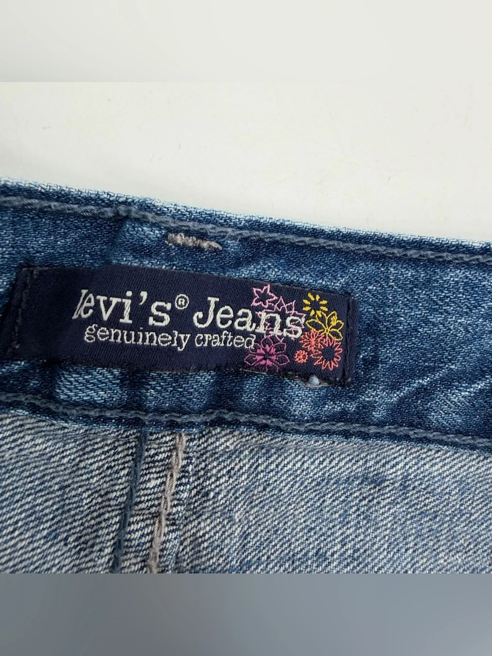 Levi’s Jean Shorts Juniors 3 Blue Denim Roll Cuff Distressed Cotton Denim Boho
